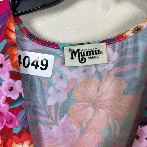 Mumu (show me your Mumu ) size small  vibrant colors. Like new. - Picture 3 of 7